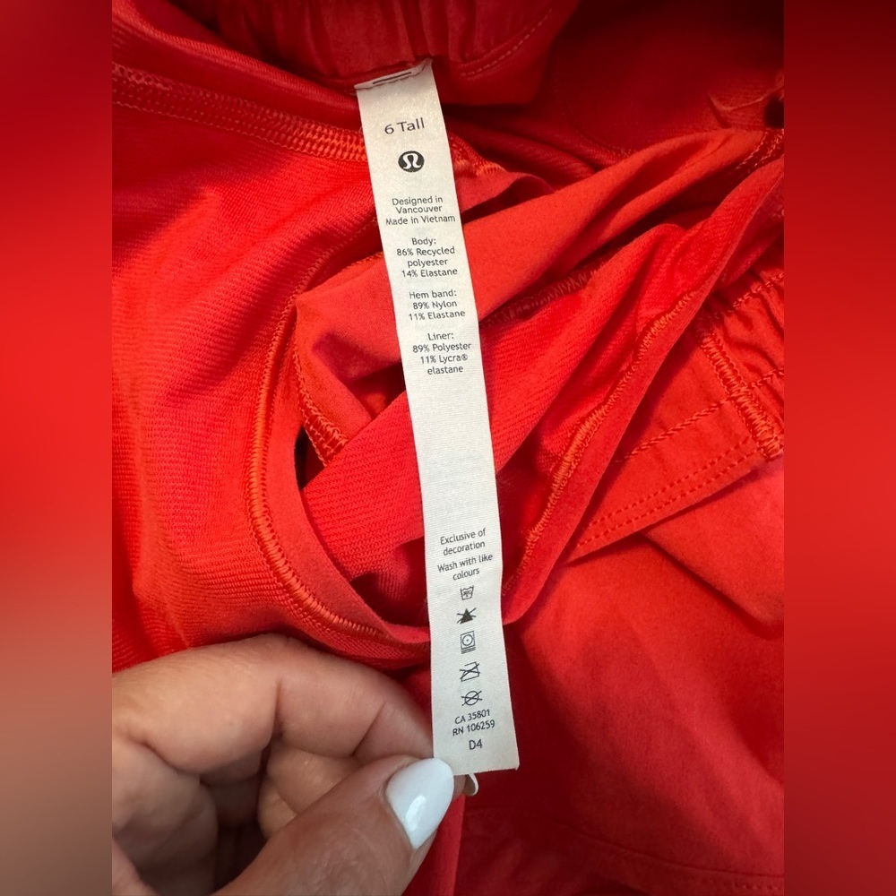 Lululemon Hotty Hot Low Rise Short 4" in Carnation Red - Picture 7 of 8